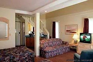 Coliseum Inn Edmonton Hotel